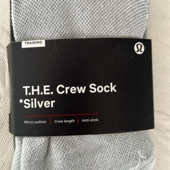 LULULEMON Grey THE Crew Sock *Silver Anti Stink Micro Cushion Training L/XL NWT - Picture 3 of 9